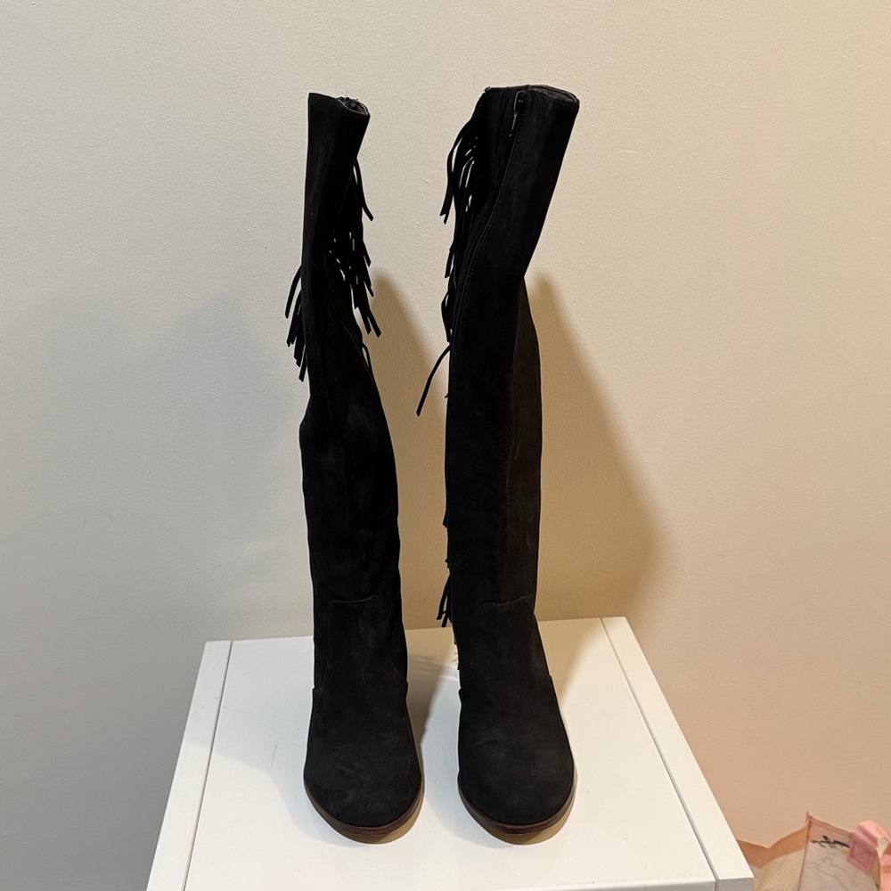 Gianni Bini Women's Black Suede Knee High Fringe Boots Size 8 - Picture 3 of 16